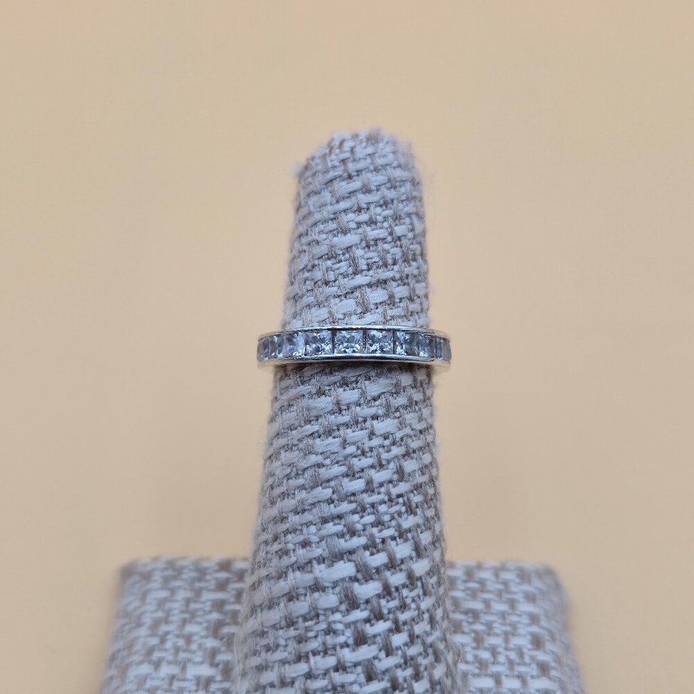 Size 5 Sterling Silver Channel Cubic Zirconia Gems Band Ring A4972